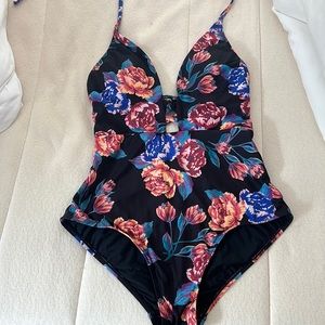 NWOT ModCloth Pamela swimsuit